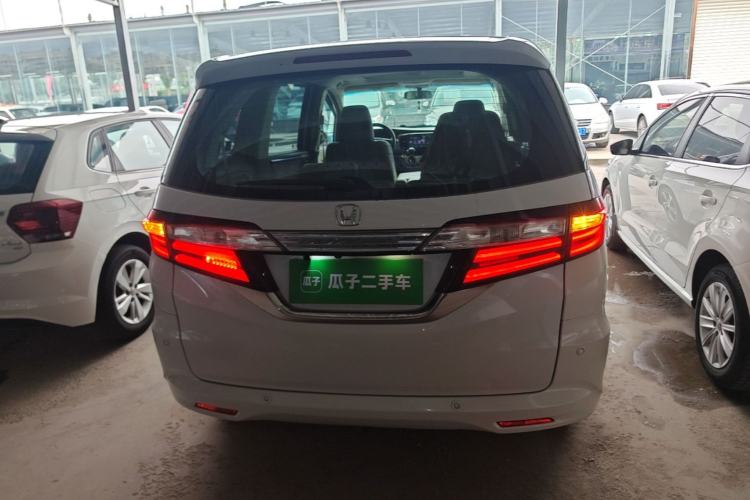 Used Honda Odyssey 2015 Revised 2.4L Luxury Edition Rear