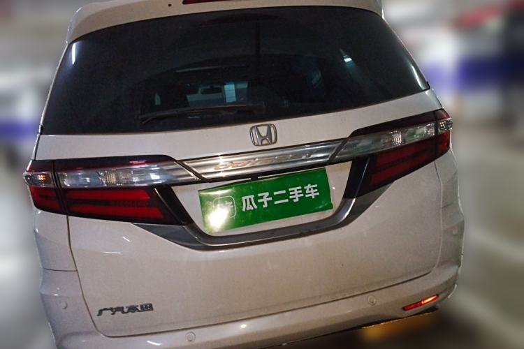 Used Honda Odyssey 2015 Revised 2.4L Luxury Edition Rear