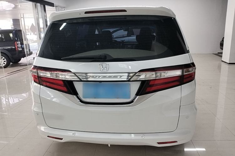 Used Honda Odyssey 2015 Revised 2.4L Luxury Edition Rear