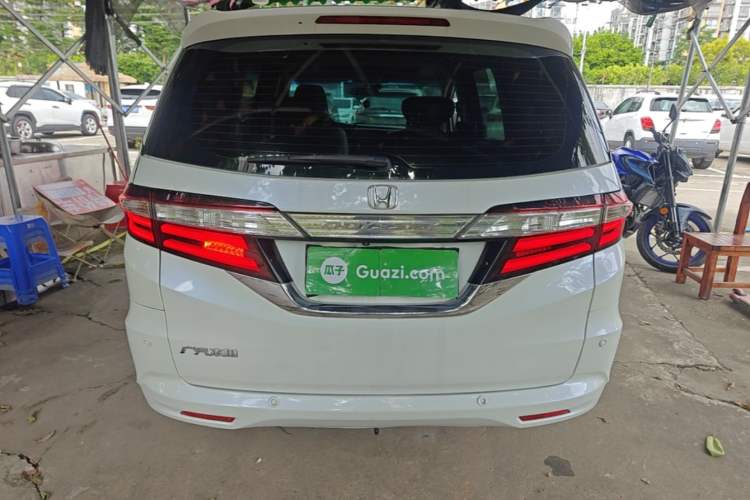 Used Honda Odyssey 2015 Revised 2.4L Luxury Edition Rear
