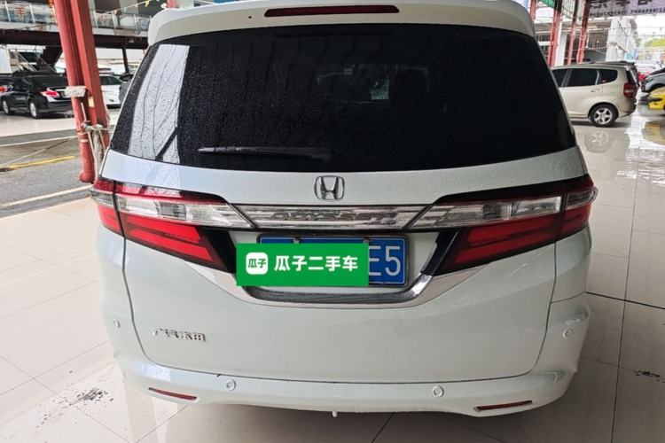 Used Honda Odyssey 2015 Revised 2.4L Luxury Edition Rear