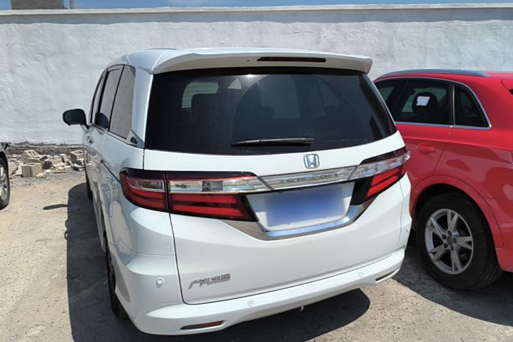 Used Honda Odyssey 2015 Updated Version 2.4L Smart Edition Rear Left 45 Deg