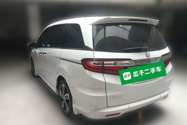 Used Honda Odyssey 2015 Revised 2.4L Luxury Edition Rear Left 45 Deg