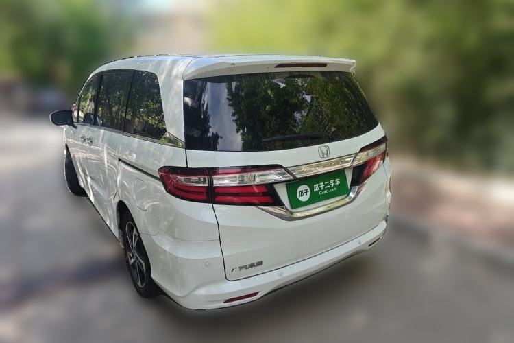 Used Honda Odyssey 2015 Updated Version 2.4L Smart Edition Rear Left 45 Deg