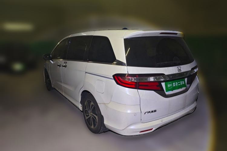 Used Honda Odyssey 2015 Updated Version 2.4L Smart Edition Rear Left 45 Deg