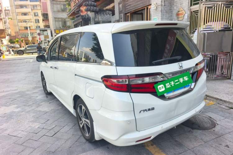 Used Honda Odyssey 2015 2.4L Luxury Edition Rear Left 45 Deg