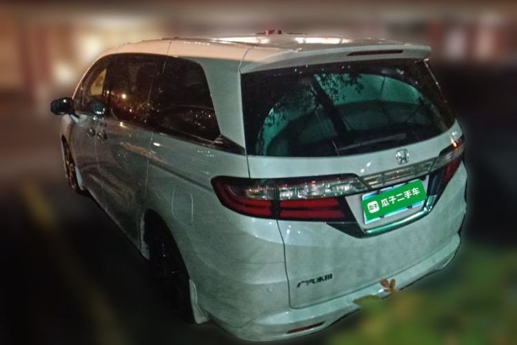 Used Honda Odyssey 2015 Updated Version 2.4L Smart Edition Rear Left 45 Deg