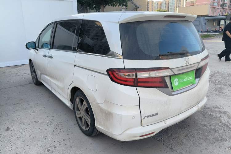 Used Honda Odyssey 2015 Revised Version 2.4L Supreme Edition Rear Left 45 Deg