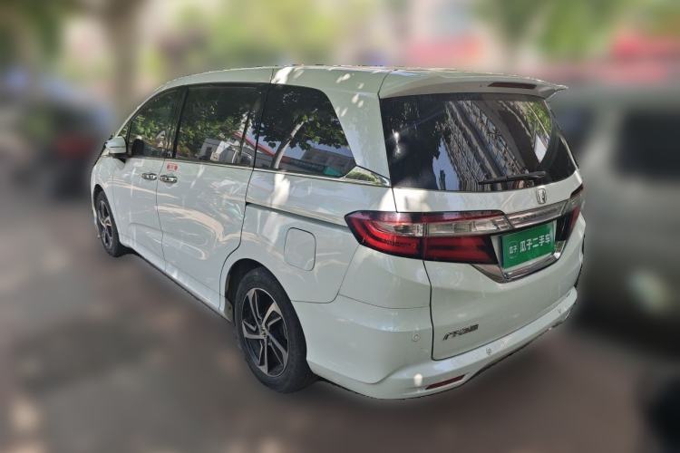 Used Honda Odyssey 2015 Updated Version 2.4L Smart Edition Rear Left 45 Deg