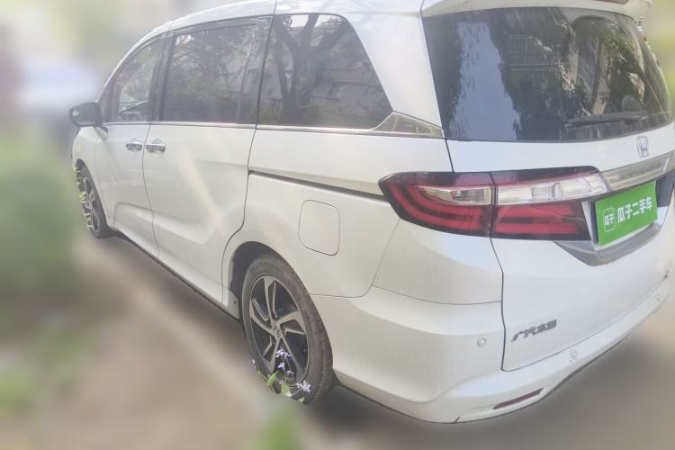 Used Honda Odyssey 2015 Updated Version 2.4L Smart Edition Rear Left 45 Deg
