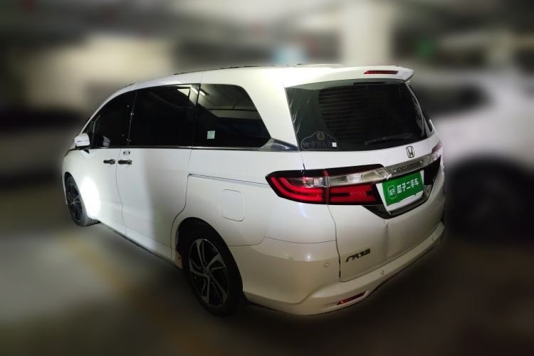 Used Honda Odyssey 2015 Revised 2.4L Luxury Edition Rear Left 45 Deg
