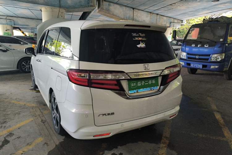 Used Honda Odyssey 2015 Updated Version 2.4L Smart Edition Rear Left 45 Deg