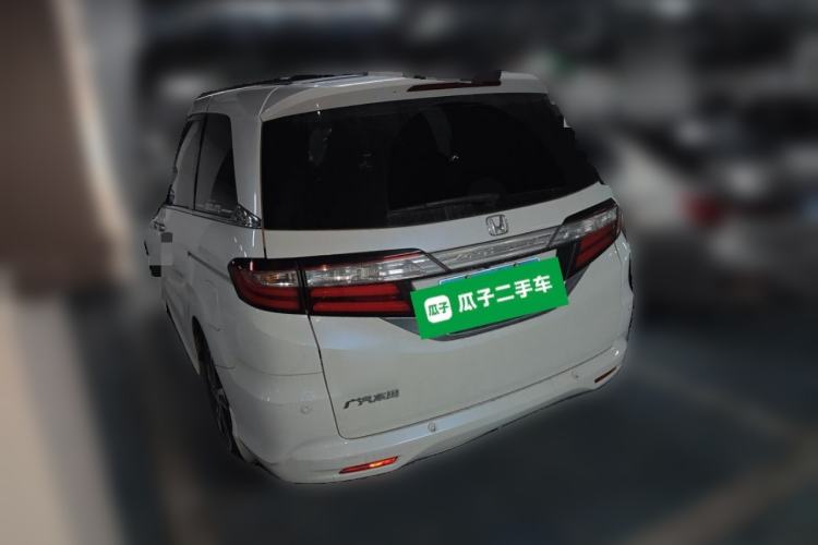 Used Honda Odyssey 2015 Updated Version 2.4L Smart Edition Rear Left 45 Deg