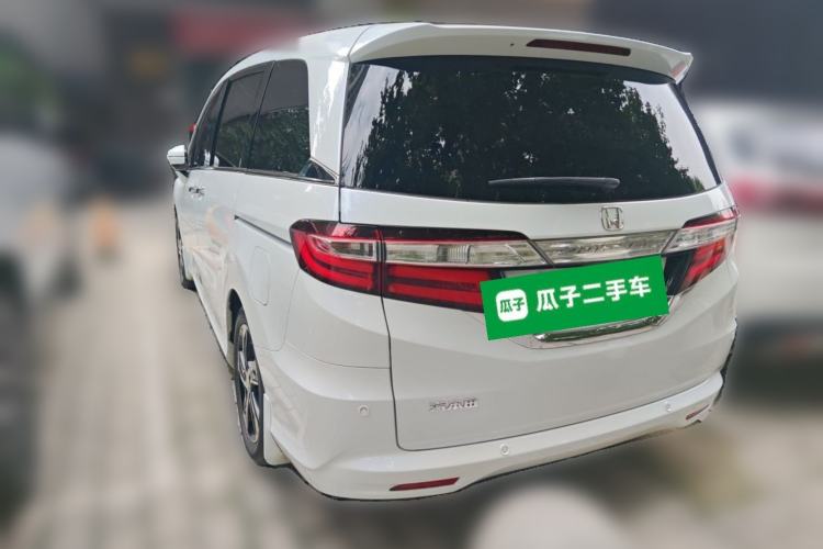 Used Honda Odyssey 2015 Updated Version 2.4L Smart Edition Rear Left 45 Deg