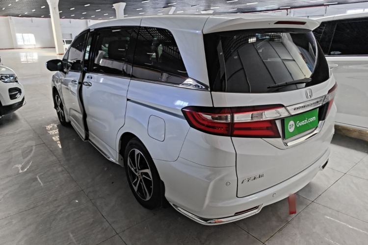 Used Honda Odyssey 2015 Updated 2.4L Smart Cool Version Rear Left 45 Deg
