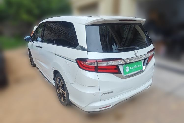 Used Honda Odyssey 2015 Revised Version 2.4L Supreme Edition Rear Left 45 Deg