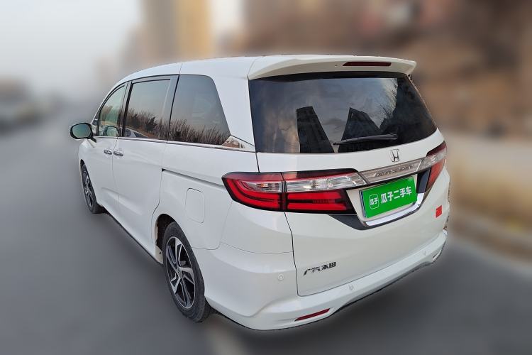 Used Honda Odyssey 2015 2.4L Luxury Edition Rear Left 45 Deg
