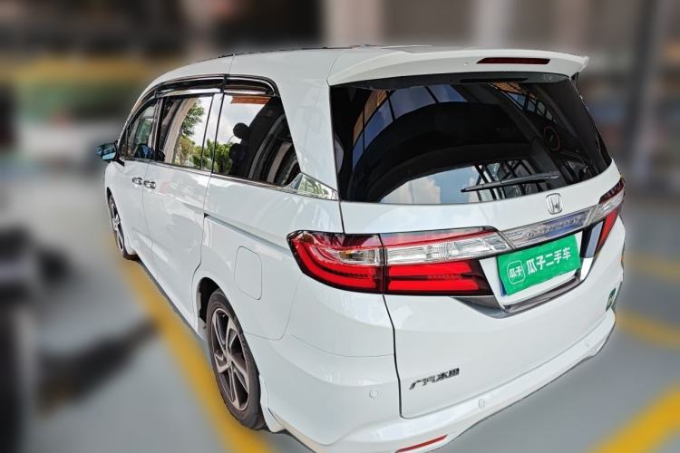 Used Honda Odyssey 2015 Revised Version 2.4L Supreme Edition Rear Left 45 Deg