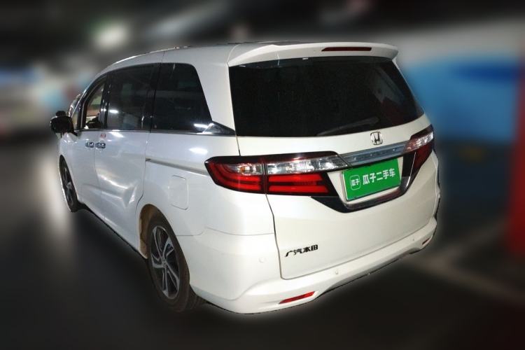 Used Honda Odyssey 2015 Updated Version 2.4L Smart Edition Rear Left 45 Deg