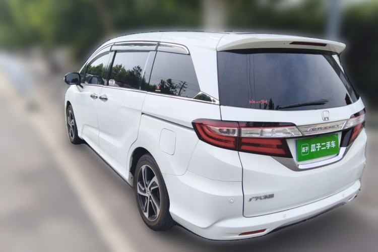 Used Honda Odyssey 2015 Updated Version 2.4L Smart Edition Rear Left 45 Deg