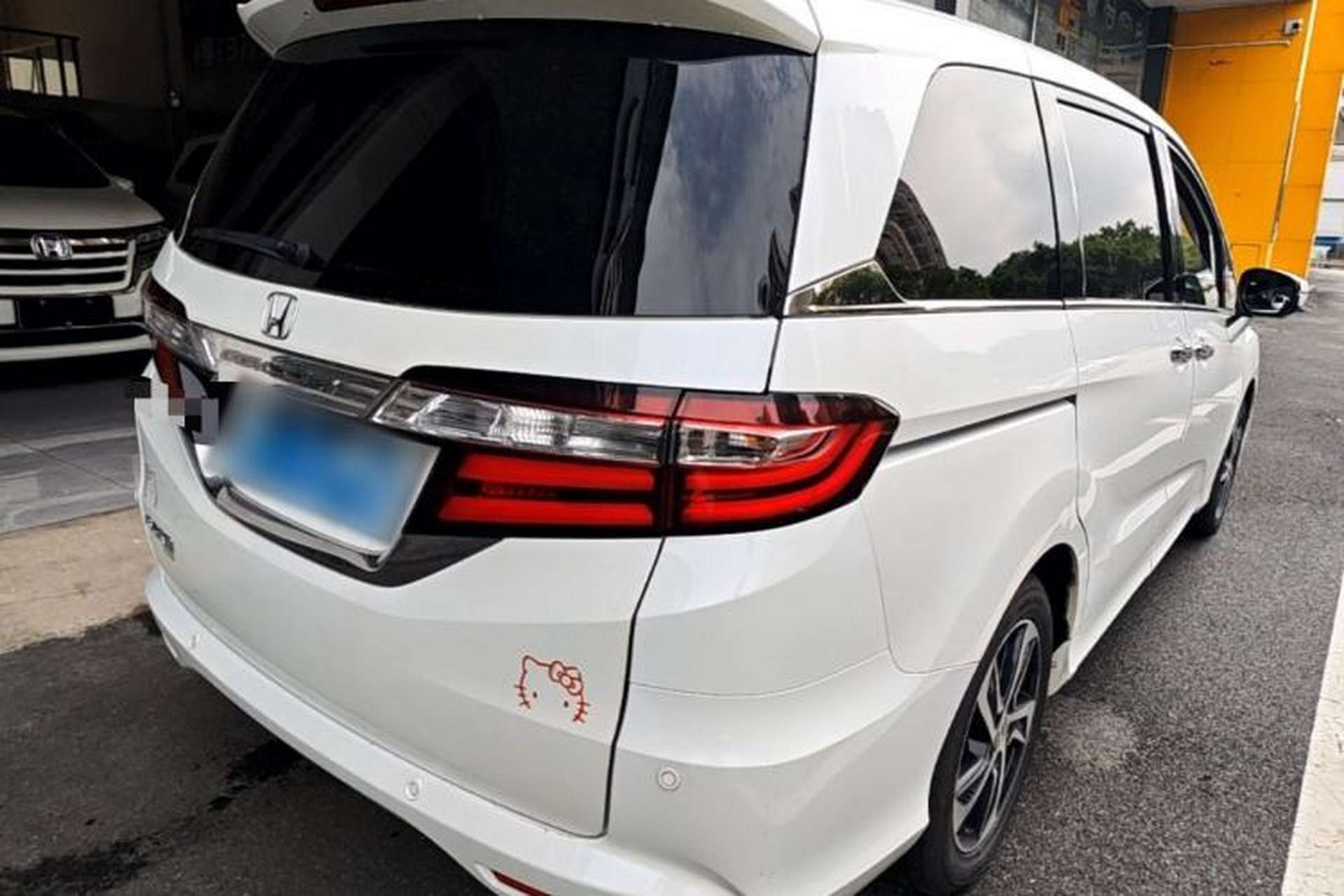 Used Honda Odyssey 2015 Updated Version 2.4L Smart Edition Rear Right 45 Deg