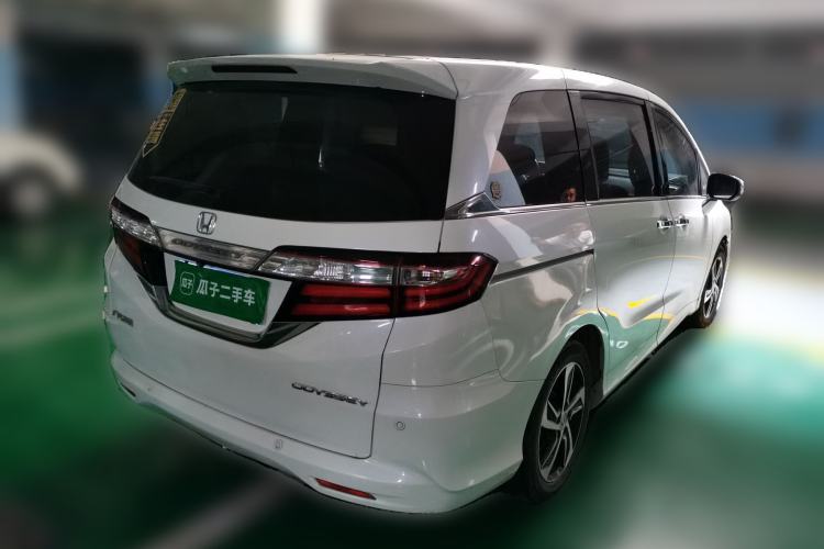 Used Honda Odyssey 2015 2.4L Smart Edition Rear Right 45 Deg