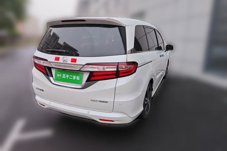 Used Honda Odyssey 2015 Updated Version 2.4L Smart Edition Rear Right 45 Deg