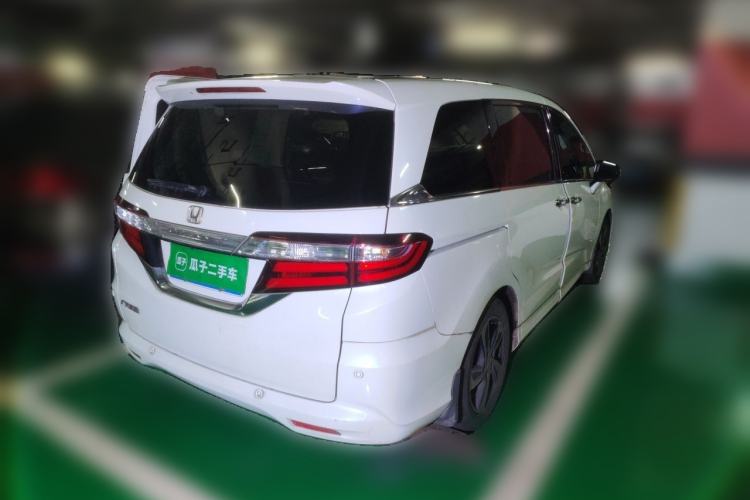 Used Honda Odyssey 2015 Updated Version 2.4L Smart Edition Rear Right 45 Deg