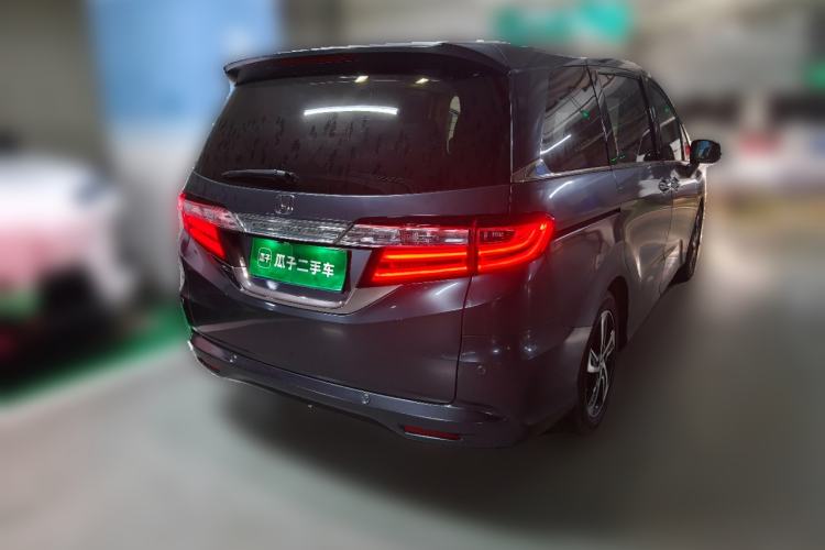Used Honda Odyssey 2015 Revised 2.4L Luxury Edition Rear Right 45 Deg