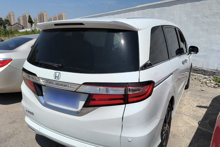 Used Honda Odyssey 2015 Updated Version 2.4L Smart Edition Rear Right 45 Deg