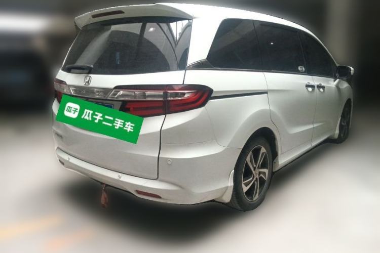 Used Honda Odyssey 2015 Revised 2.4L Luxury Edition Rear Right 45 Deg