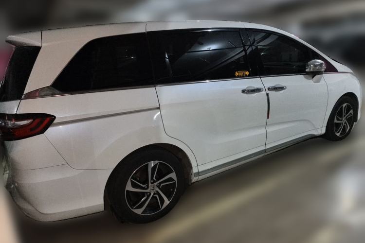 Used Honda Odyssey 2015 2.4L Luxury Edition Rear Right 45 Deg