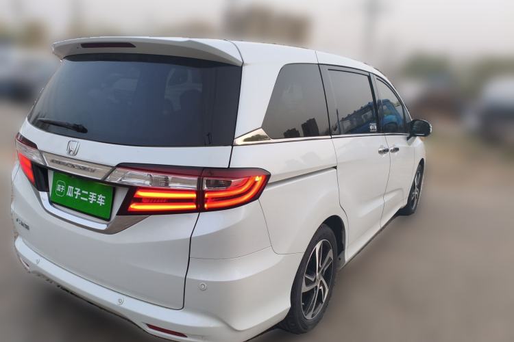 Used Honda Odyssey 2015 Updated Version 2.4L Smart Edition Rear Right 45 Deg