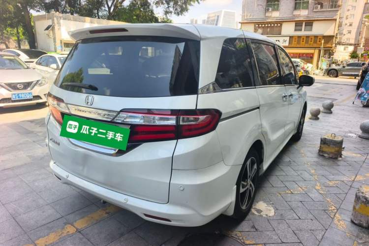 Used Honda Odyssey 2015 2.4L Luxury Edition Rear Right 45 Deg