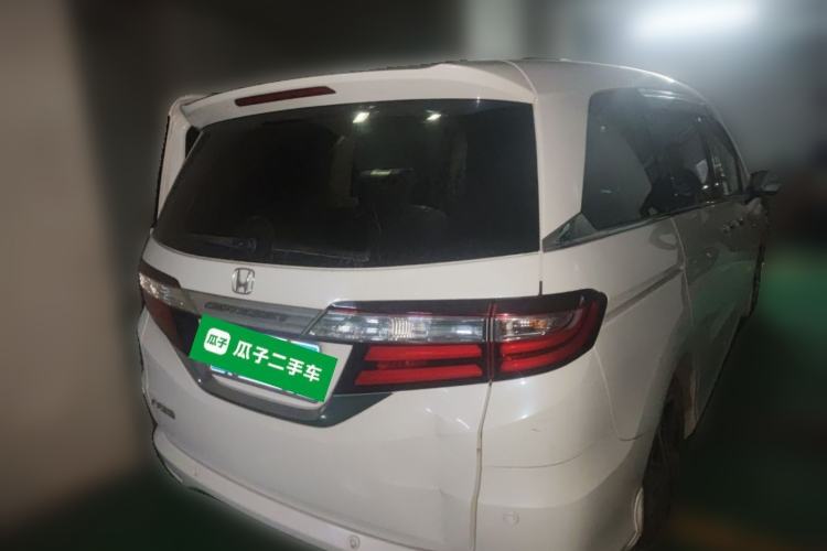 Used Honda Odyssey 2015 2.4L Luxury Edition Rear Right 45 Deg