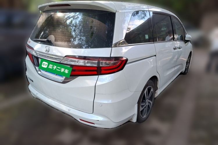 Used Honda Odyssey 2015 Revised 2.4L Luxury Edition Rear Right 45 Deg