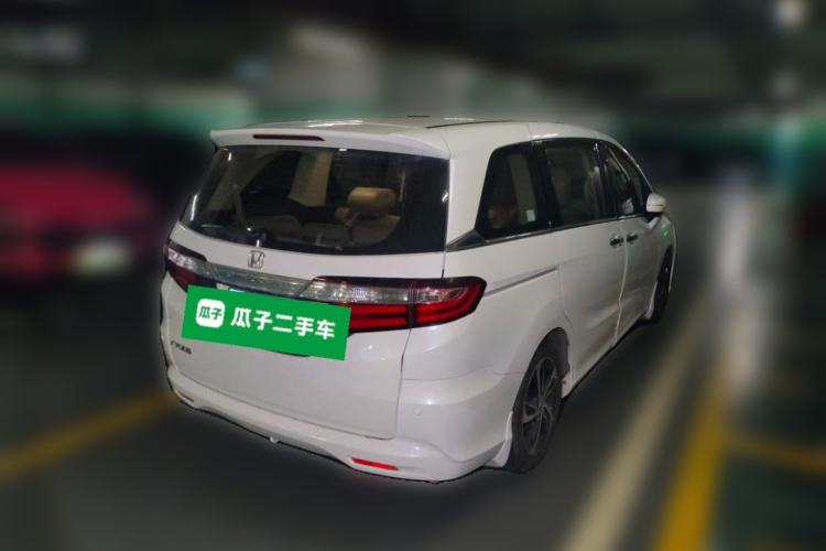 Used Honda Odyssey 2015 2.4L Luxury Edition Rear Right 45 Deg
