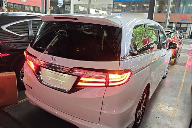 Used Honda Odyssey 2015 2.4L Smart Edition Rear Right 45 Deg