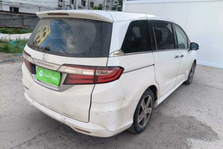 Used Honda Odyssey 2015 Revised Version 2.4L Supreme Edition Rear Right 45 Deg
