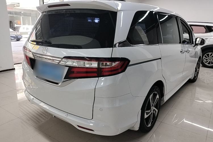 Used Honda Odyssey 2015 Revised 2.4L Luxury Edition Rear Right 45 Deg