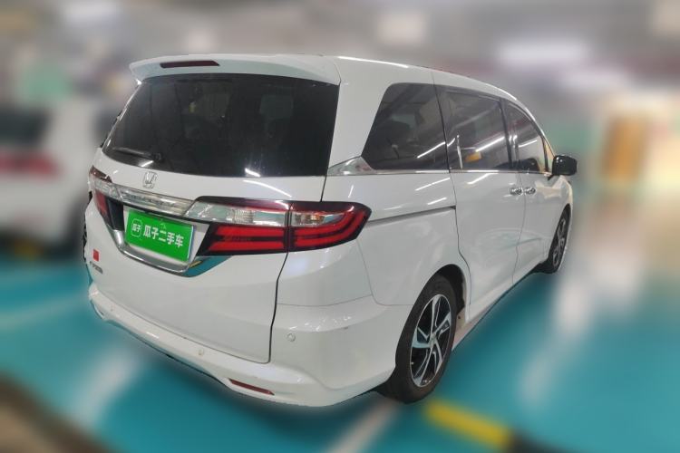 Used Honda Odyssey 2015 Updated Version 2.4L Smart Edition Rear Right 45 Deg