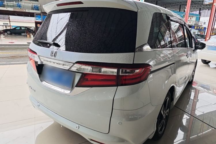 Used Honda Odyssey 2015 Revised 2.4L Luxury Edition Rear Right 45 Deg