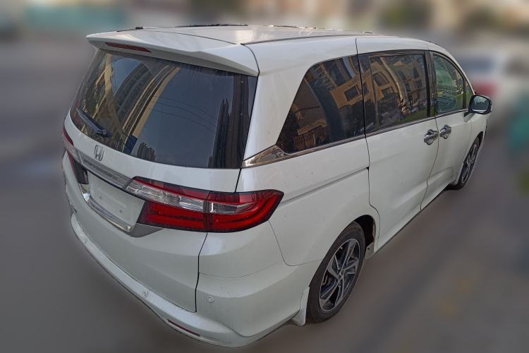 Used Honda Odyssey 2015 Revised Version 2.4L Supreme Edition Rear Right 45 Deg