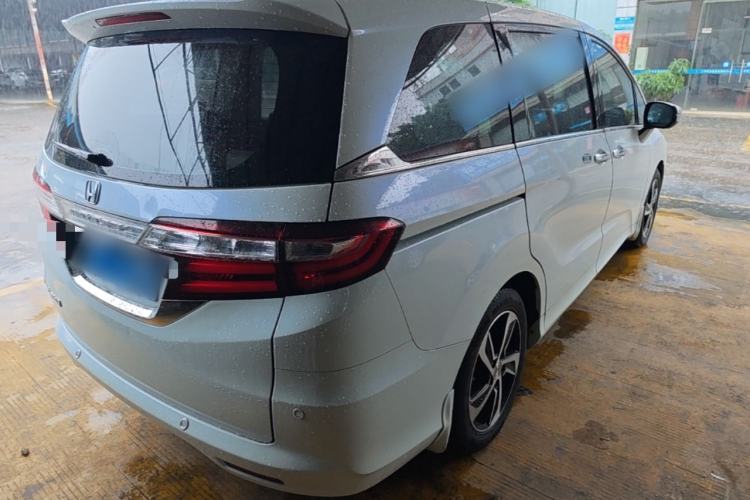 Used Honda Odyssey 2015 Revised 2.4L Luxury Edition Rear Right 45 Deg
