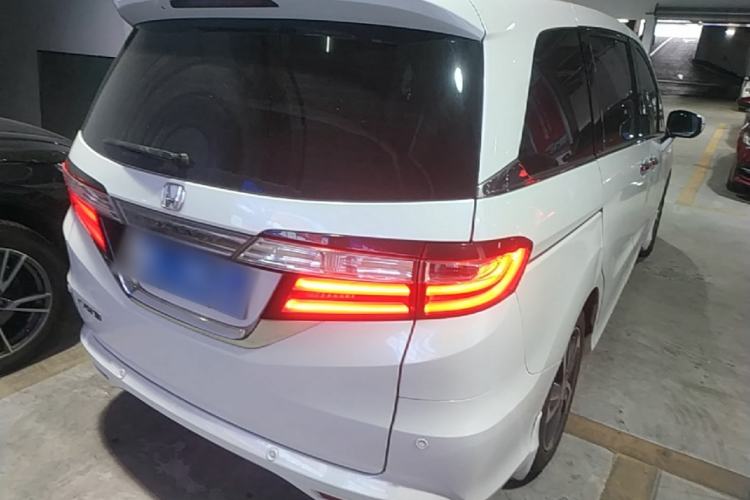 Used Honda Odyssey 2015 2.4L Supreme Edition Rear Right 45 Deg