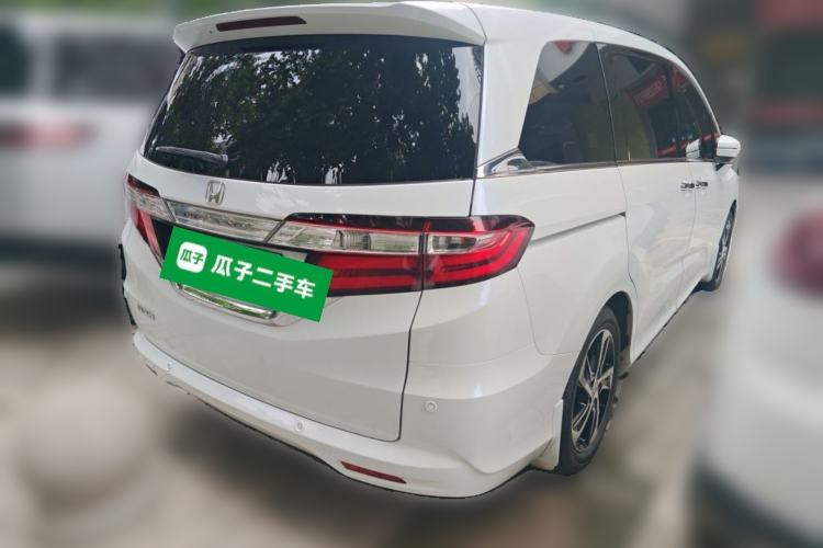 Used Honda Odyssey 2015 Updated Version 2.4L Smart Edition Rear Right 45 Deg