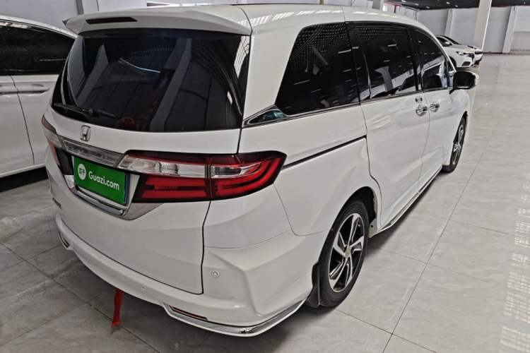 Used Honda Odyssey 2015 Updated 2.4L Smart Cool Version Rear Right 45 Deg