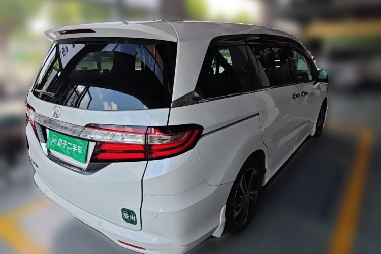 Used Honda Odyssey 2015 Revised Version 2.4L Supreme Edition Rear Right 45 Deg