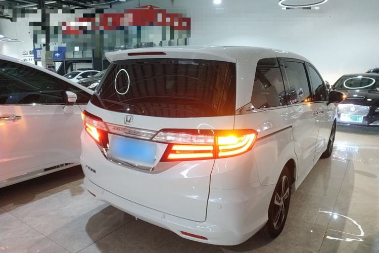 Used Honda Odyssey 2015 Revised 2.4L Luxury Edition Rear Right 45 Deg