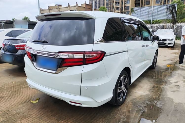 Used Honda Odyssey 2015 2.4L Supreme Edition Rear Right 45 Deg